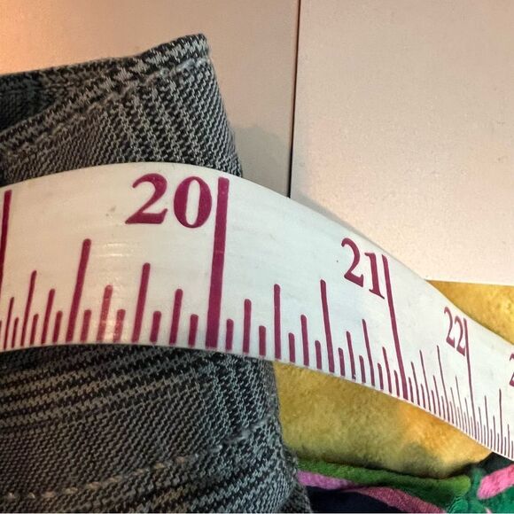 Boss plaid straight leg regular fit slacks 40X30 - Picture 8 of 10